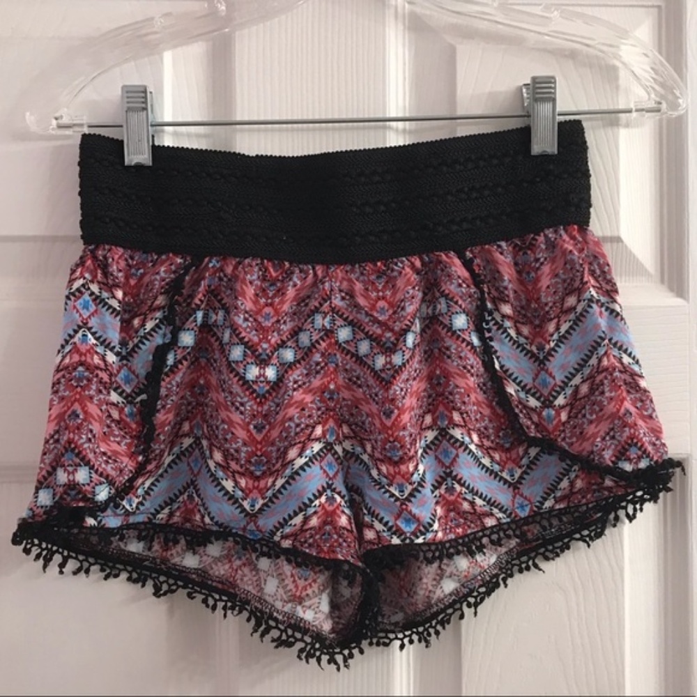 No Boundaries Boho Design Shorts M 7-9